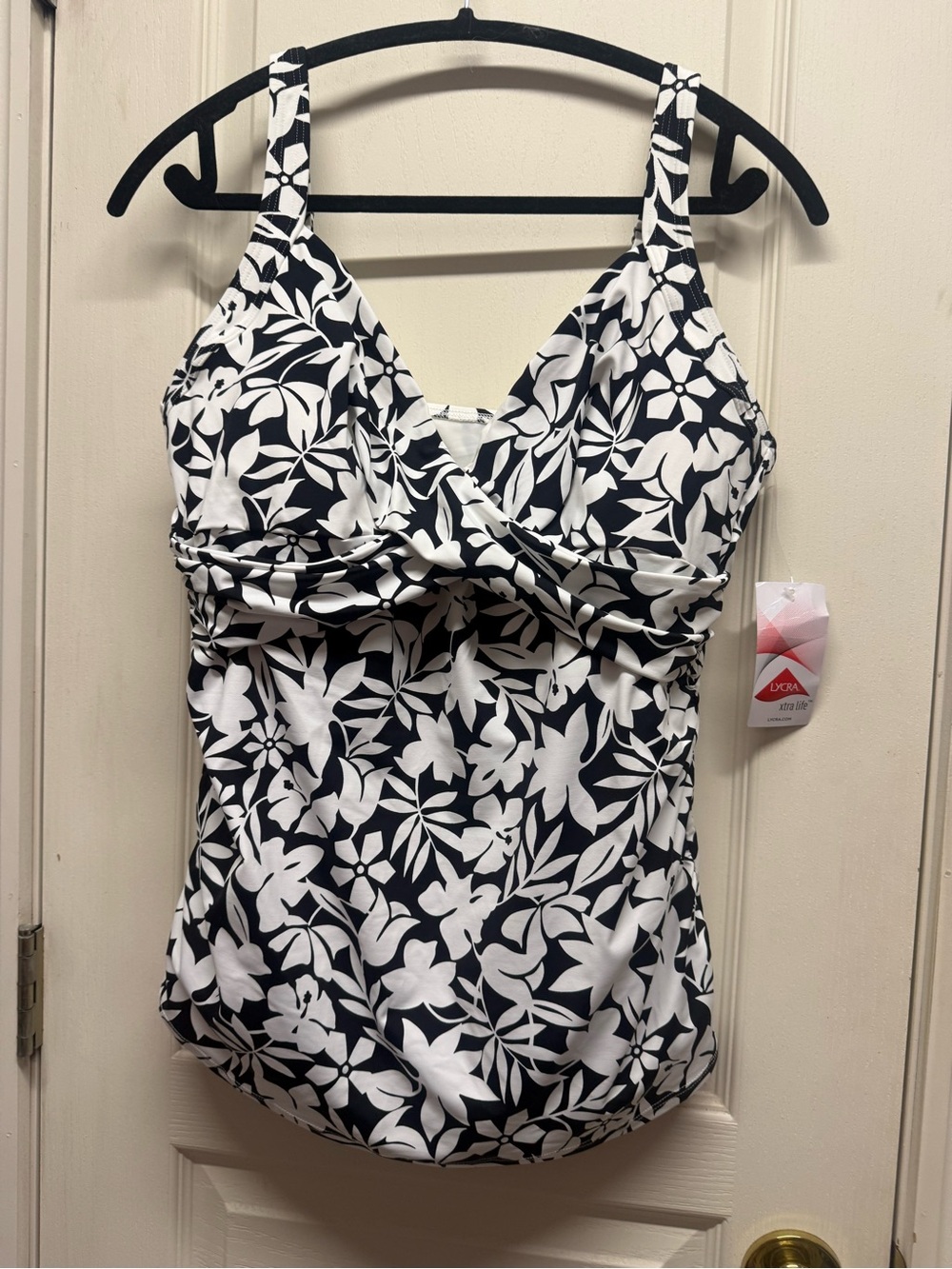 Lands' End Black and White Floral Camisole Tankini Top with minimizing camisole
